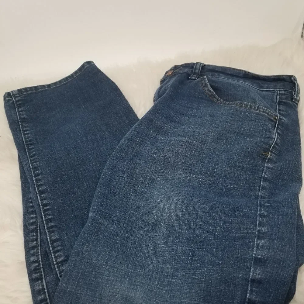 IZOD JEANS. IZOD, COMFORT STRETCH. - Picture 6 of 6